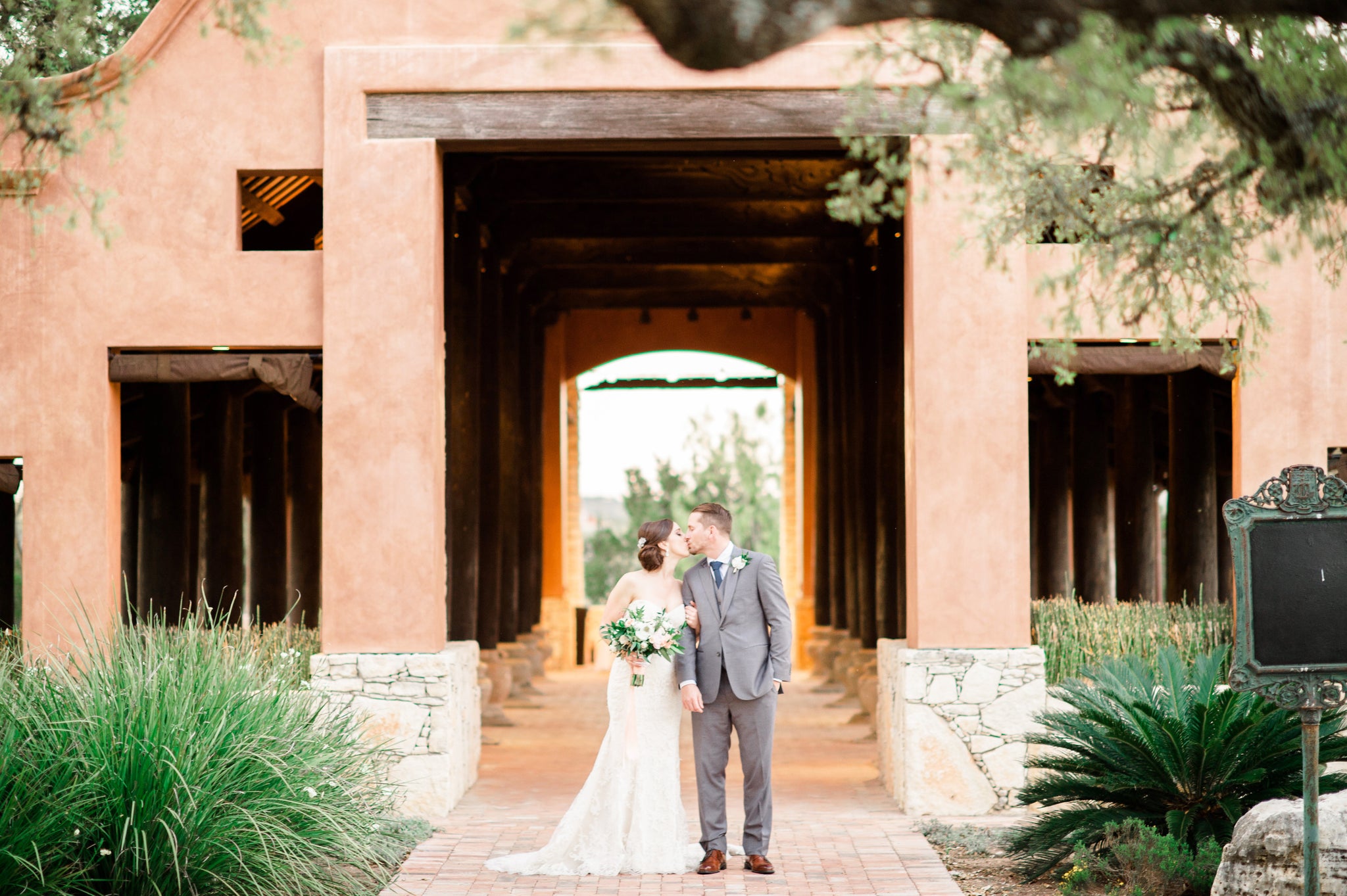 Second Shooter | Wedding Photography - Lindsey Mueller Photography